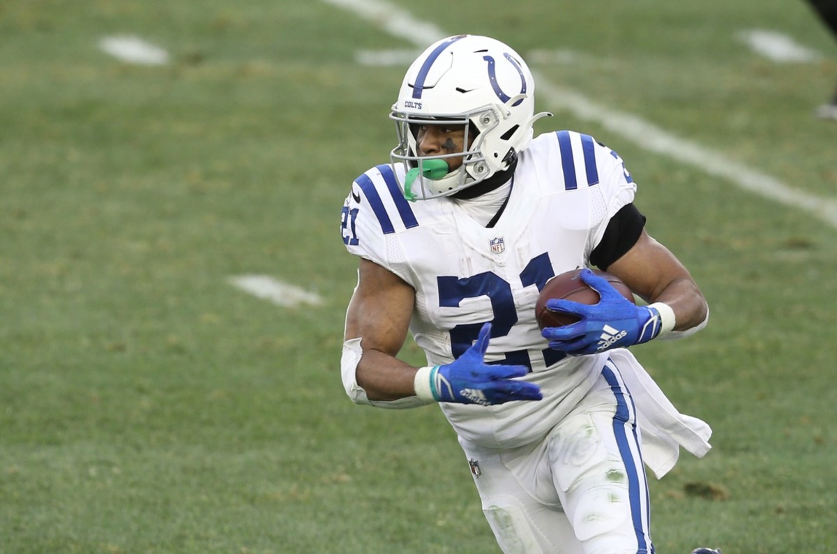 Indianapolis Colts running back Nyheim Hines speeds into the open field in a Week 16 loss at Pittsburgh.