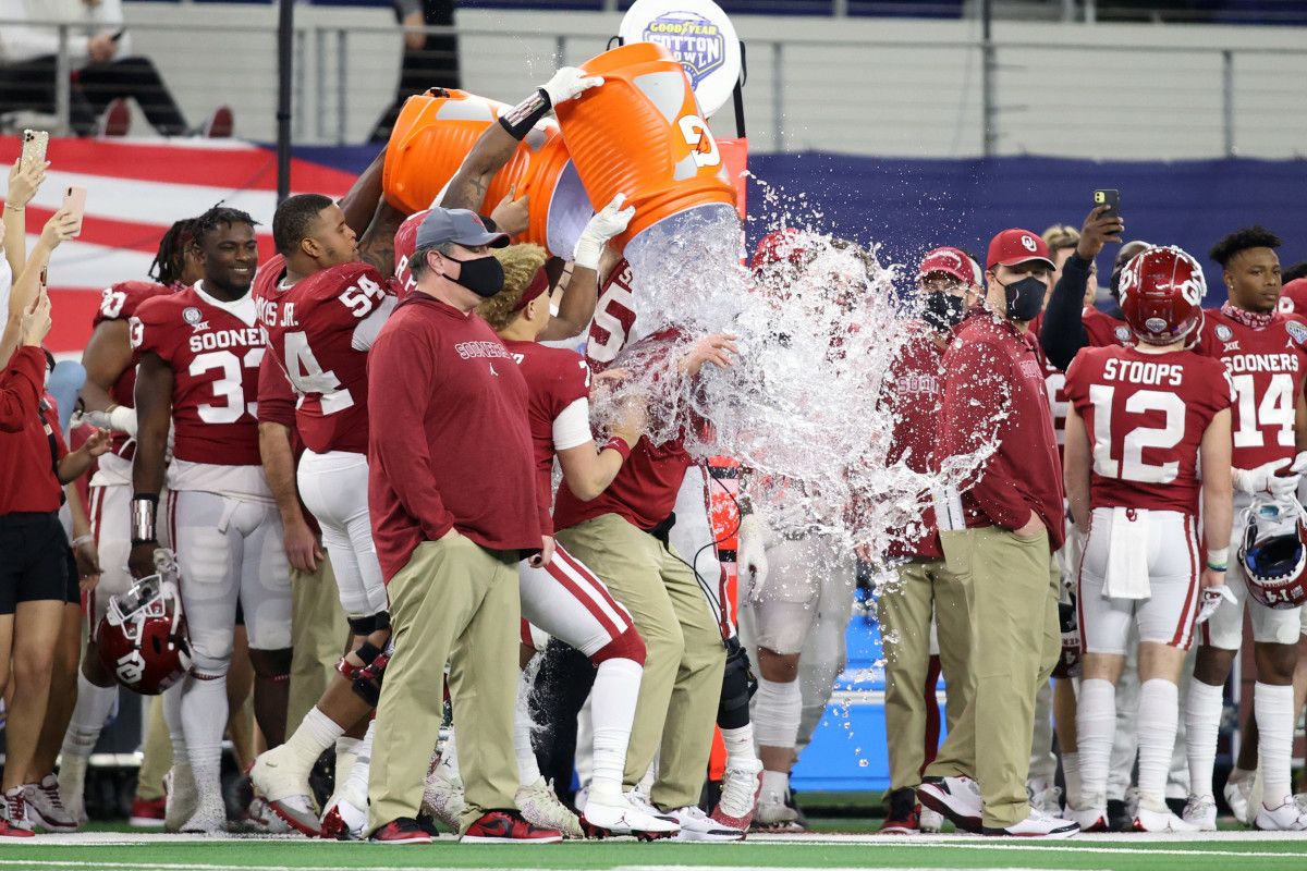 Lincoln Riley gets Gatorade bath after Cotton Bowl