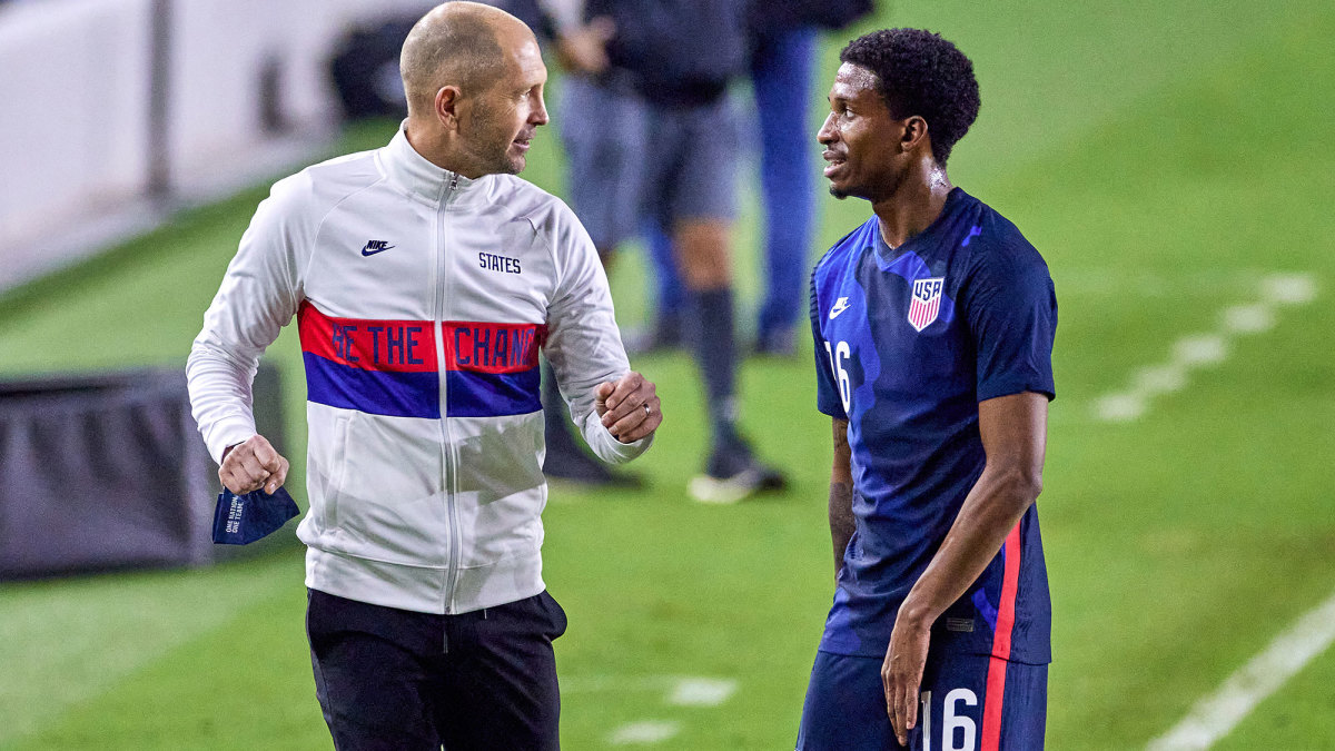 USMNT coach Gregg Berhalter and right back Kyle Duncan