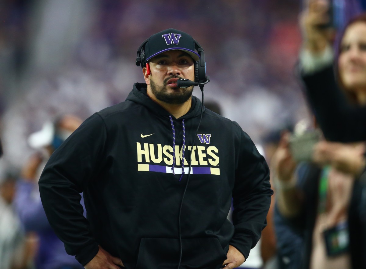Paopao, Former UW Tight-Ends Coach, Joins Arizona's New Staff - Sports