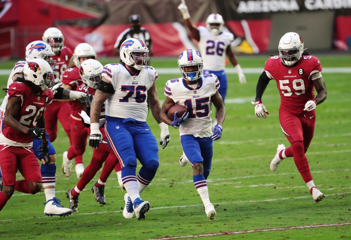 Bills wide receiver John Brown (15) breaks free after a catch against the Arizona Cardinals.