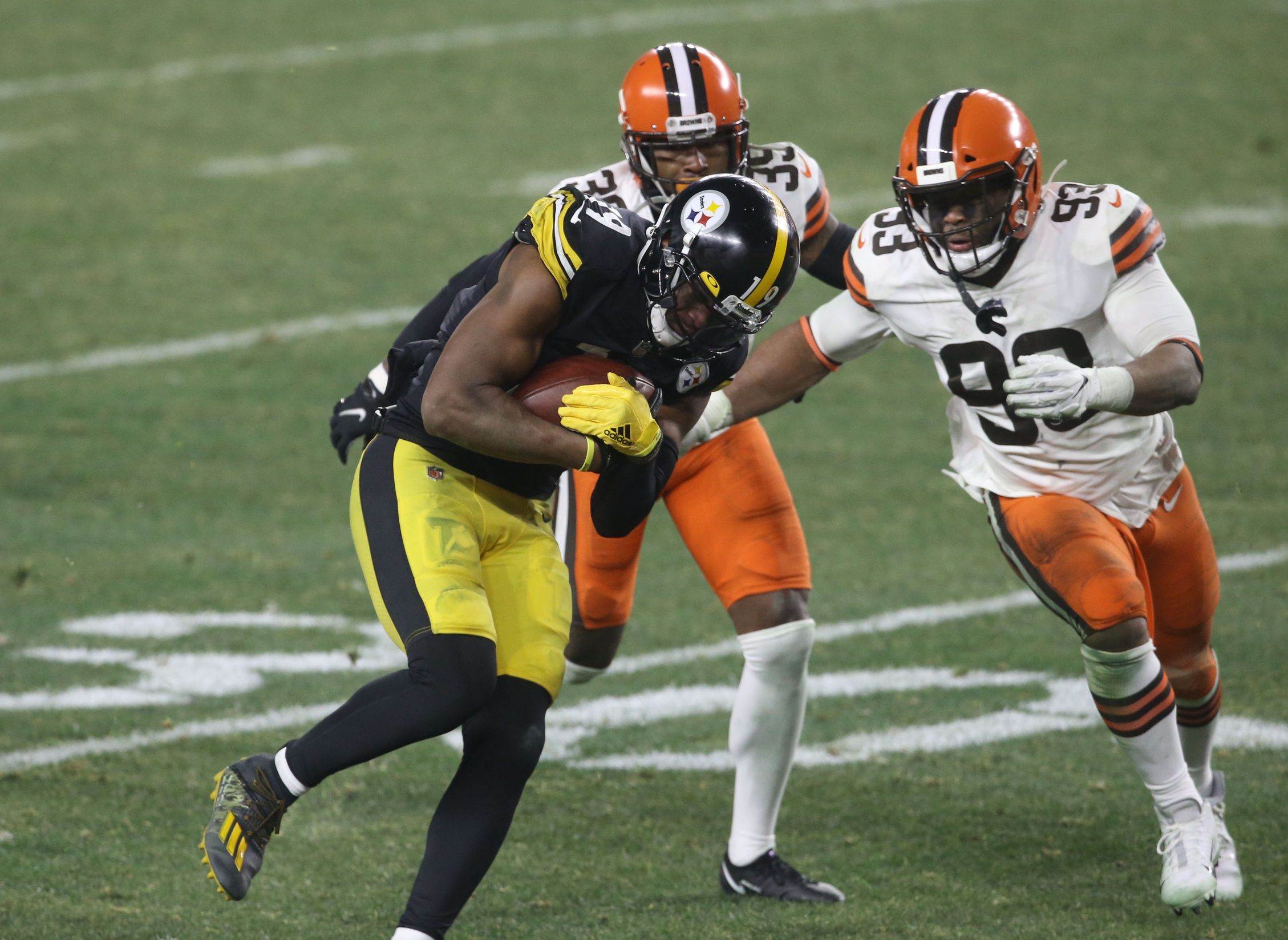 Cleveland Browns B.J. Goodon Will Play Through AC Joint Sprain, Bruised Ribs - Sports Illustrated Cleveland Browns News, Analysis and More - Vimarsana News