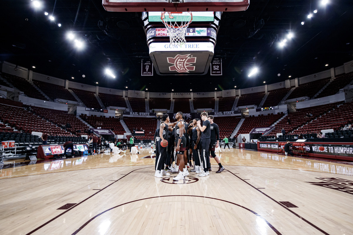 The Mississippi State men's basketball team huddles up before a game earlier this season. MSU hosts Florida on Saturday. (Photo courtesy of Mississippi State athletics)