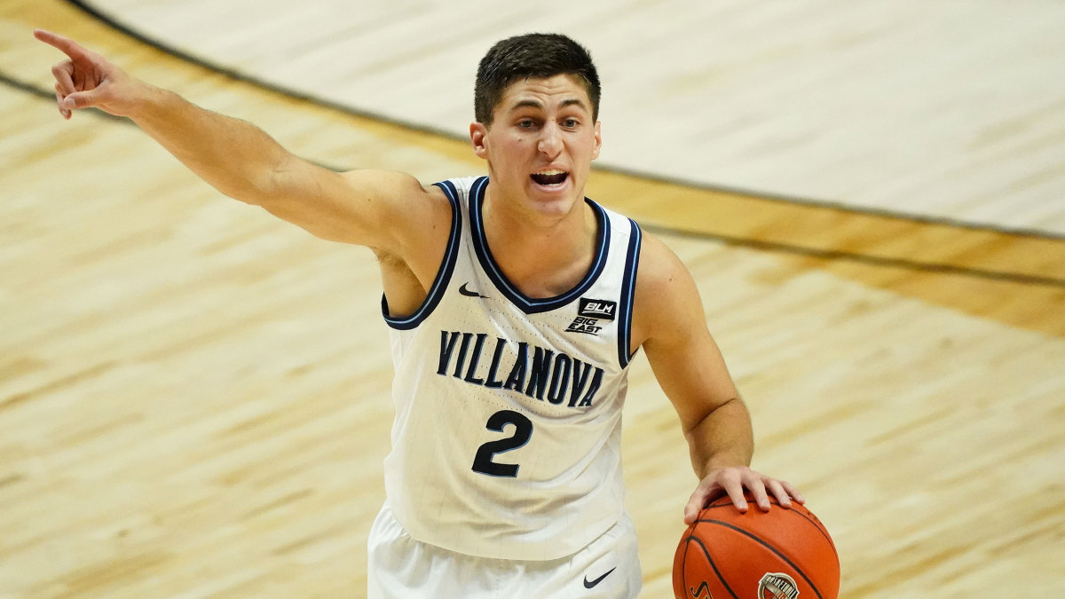 Villanova's Collin Gillespie dribbles