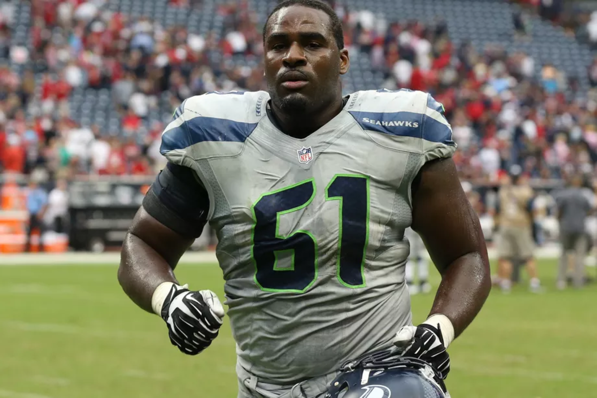 Dolphins Hire Ex-Seahawks C Lemuel Jeanpierre as Offensive Line Coach - Vimarsana News