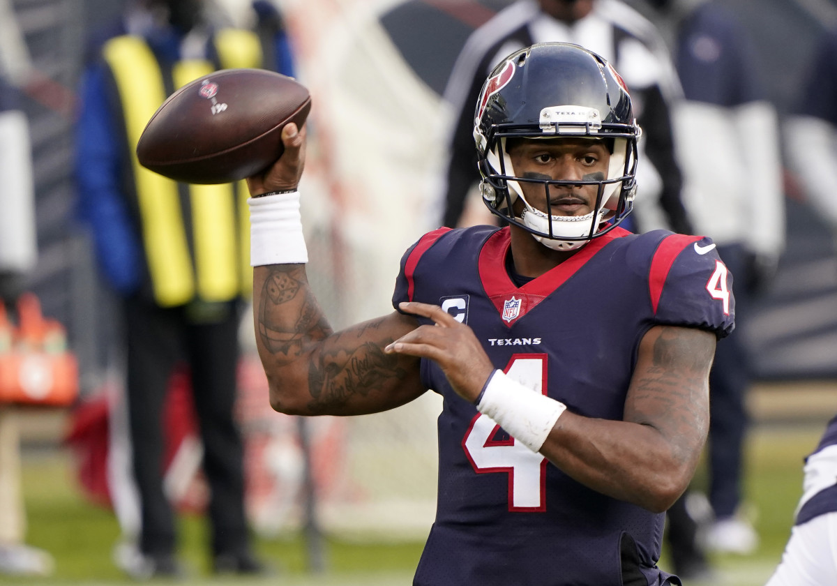 The Denver Broncos become favorites to land QB Deshaun Watson