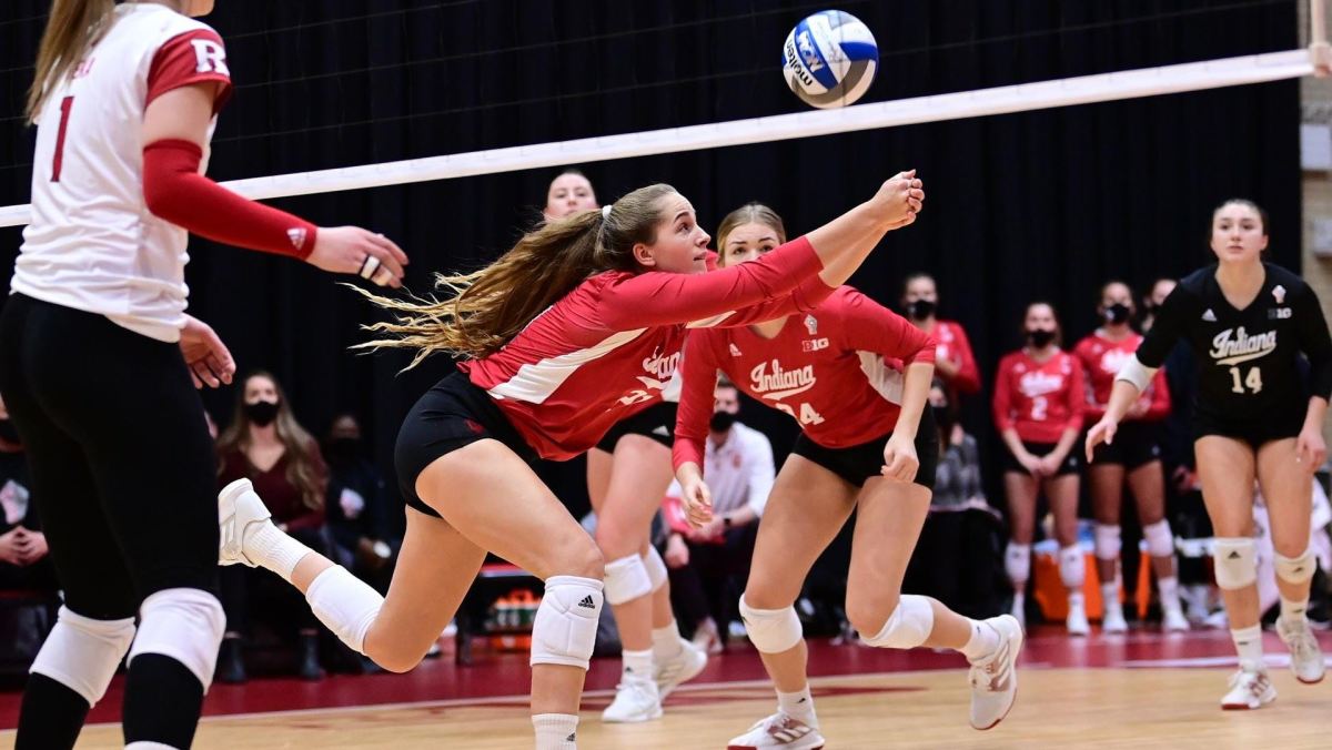 Indiana Volleyball Splits Weekend Matches at Rutgers Sports