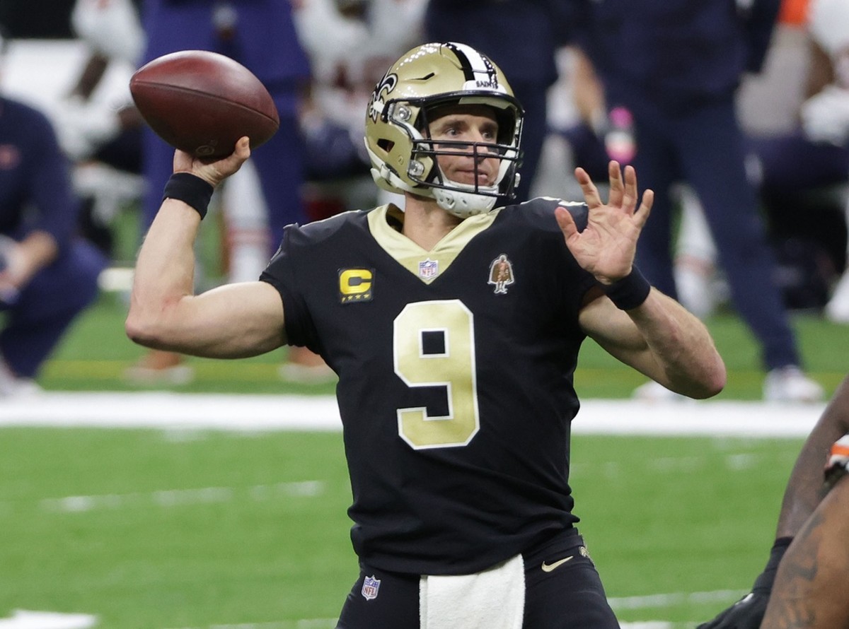 Jan 10, 2021; New Orleans, Louisiana, USA; Saints quarterback Drew Brees (9) throws against the Chicago Bears during the second half in the NFC Wild Card game at Mercedes-Benz Superdome. Mandatory Credit: Derick E. Hingle-USA TODAY 