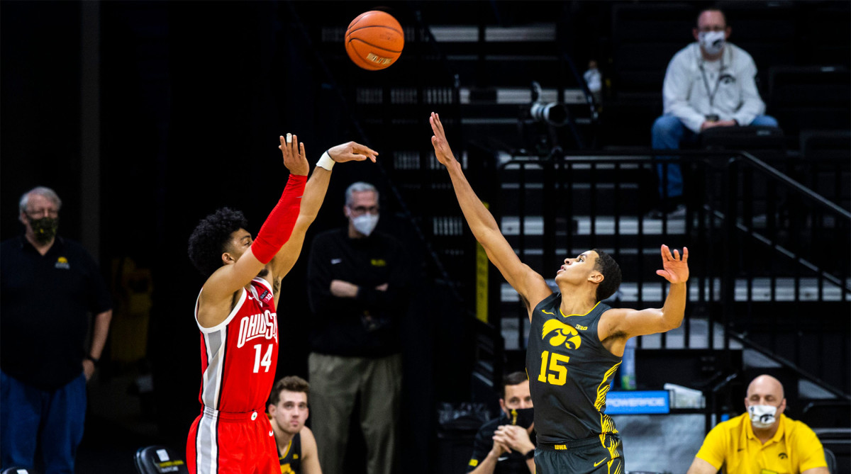 College basketball scores Ohio State beats Iowa in top10 matchup