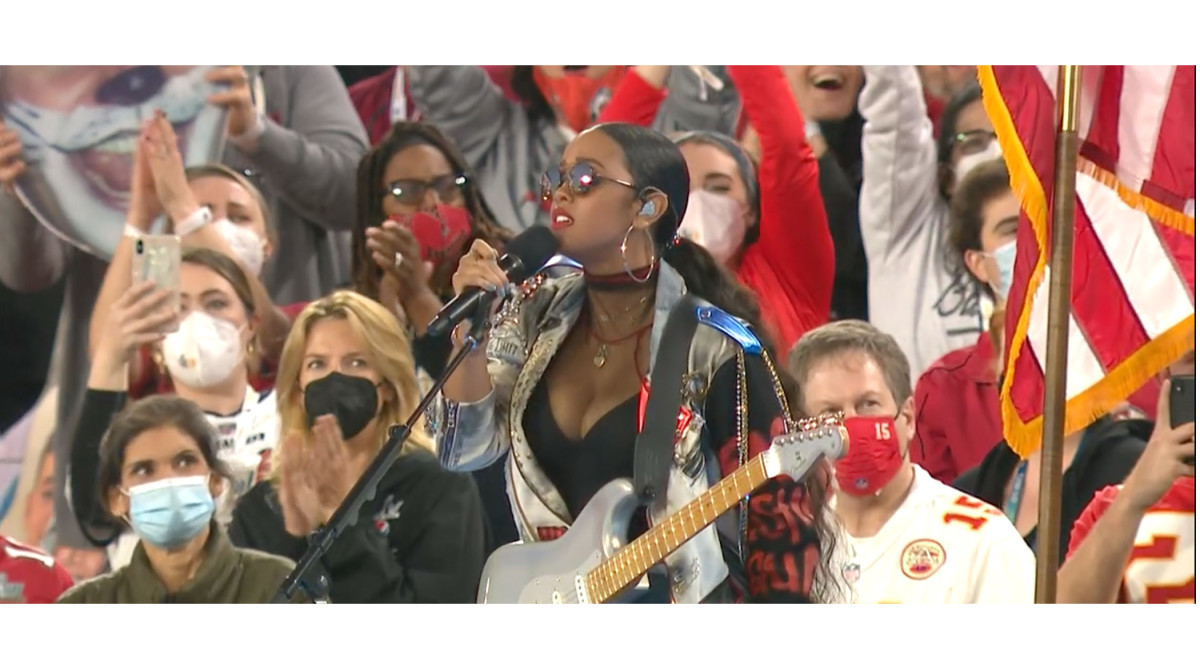 HER sings “America the Beautiful” at Super Bowl 2021 (video)