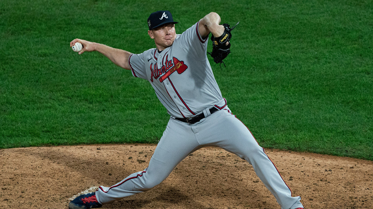 Relief pitcher Mark Melancon has reportedly agreed to a deal with the Padres.