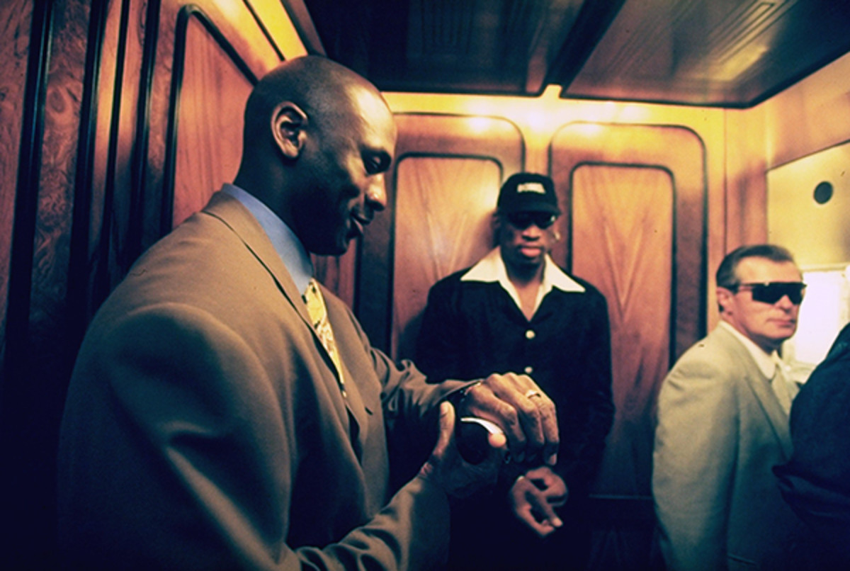 michael-jordan-elevator