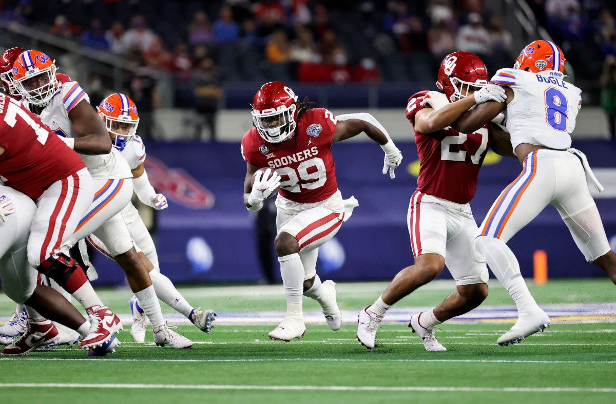 Rhamondre Stevenson - Running Back Oklahoma Sooners Scouting Report - Vimarsana News