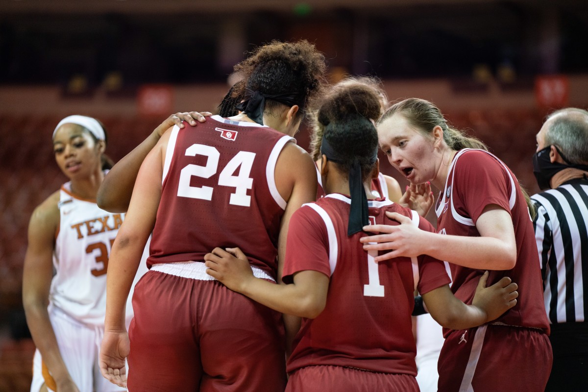 WBB - Skylar Vann, Nevaeh Tot, Taylor Robertson