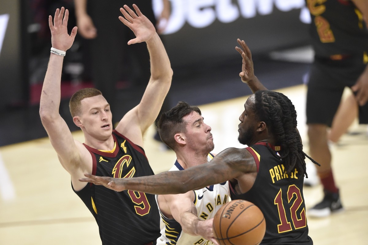 TJ McConnell's Triple Double Leads Pacers Past Cavs, Win 114111