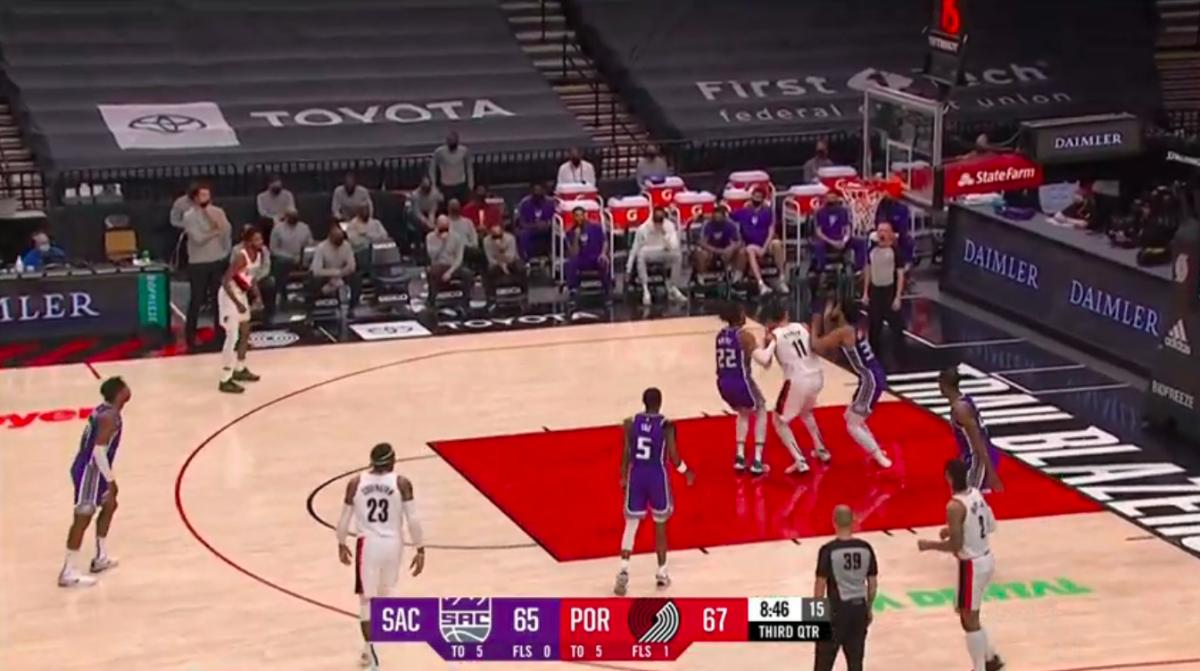 Look at Derrick Jones Jr., wide open for three on the wing.