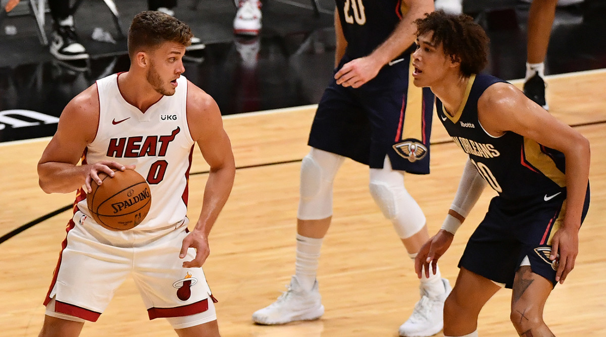 meyers leonard shoes