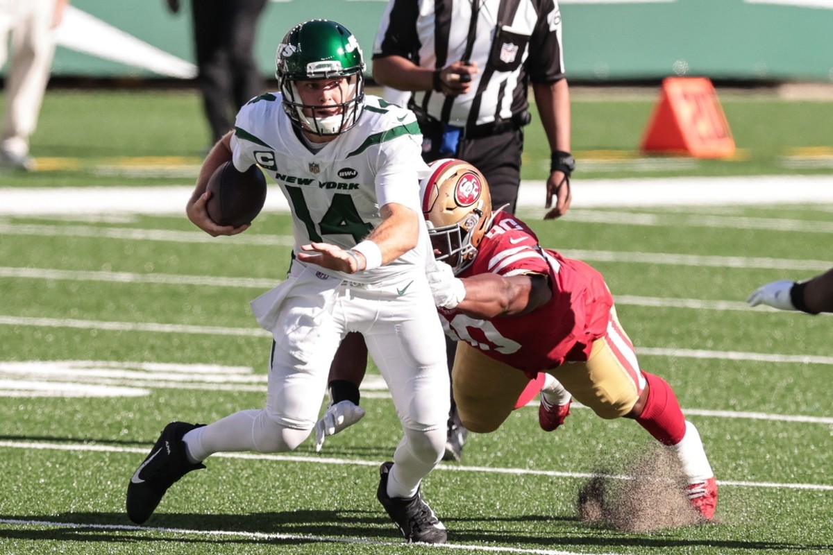 Sam Darnold avoids 49ers sack