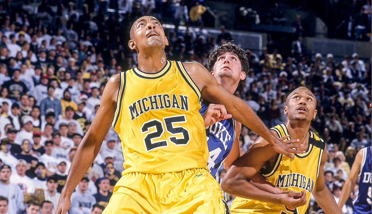 Michigan Basketball: Juwan Howard 'a great coach,' says Isaiah Livers