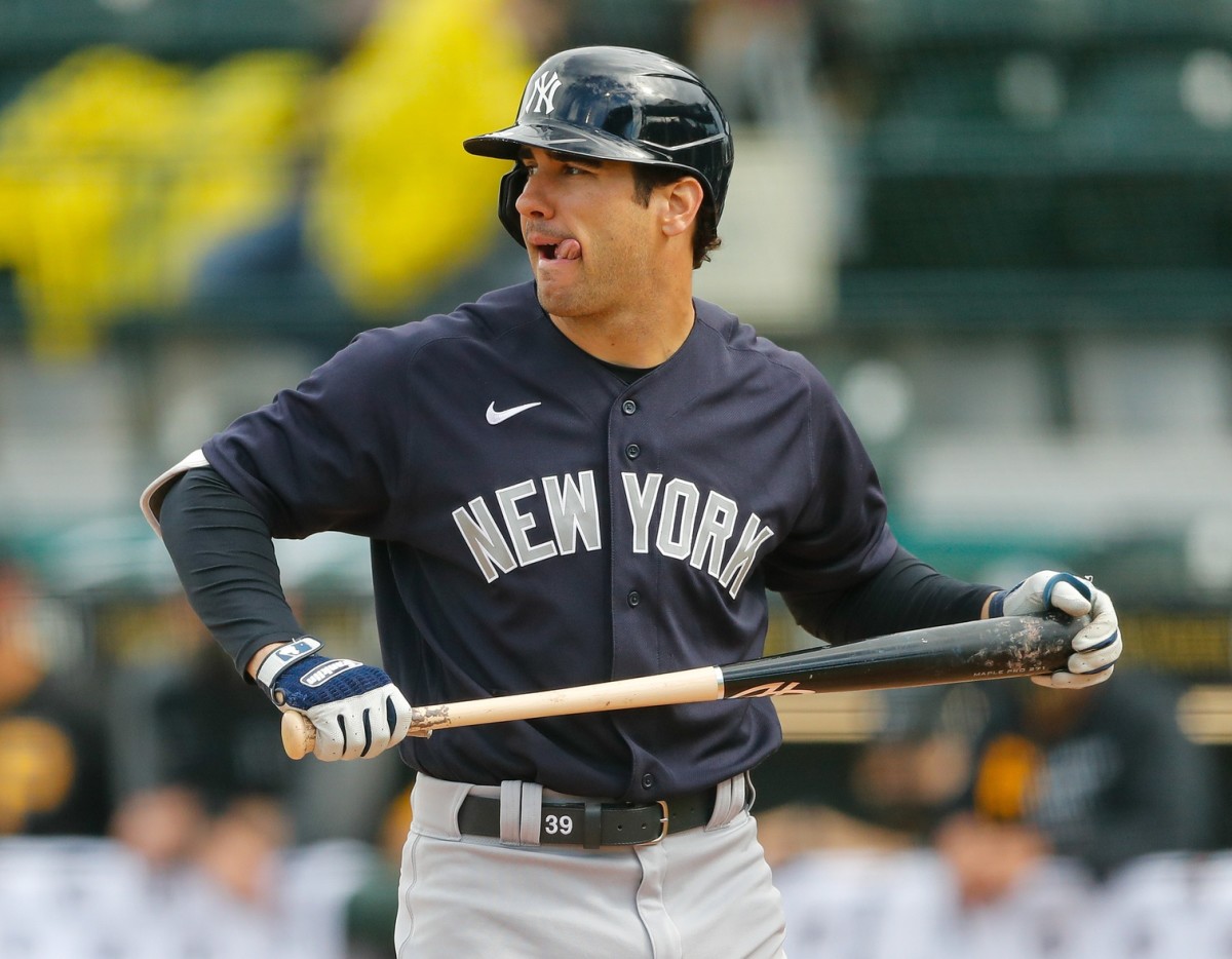 New York Yankees trade OF Mike Tauchman to San Francisco Giants