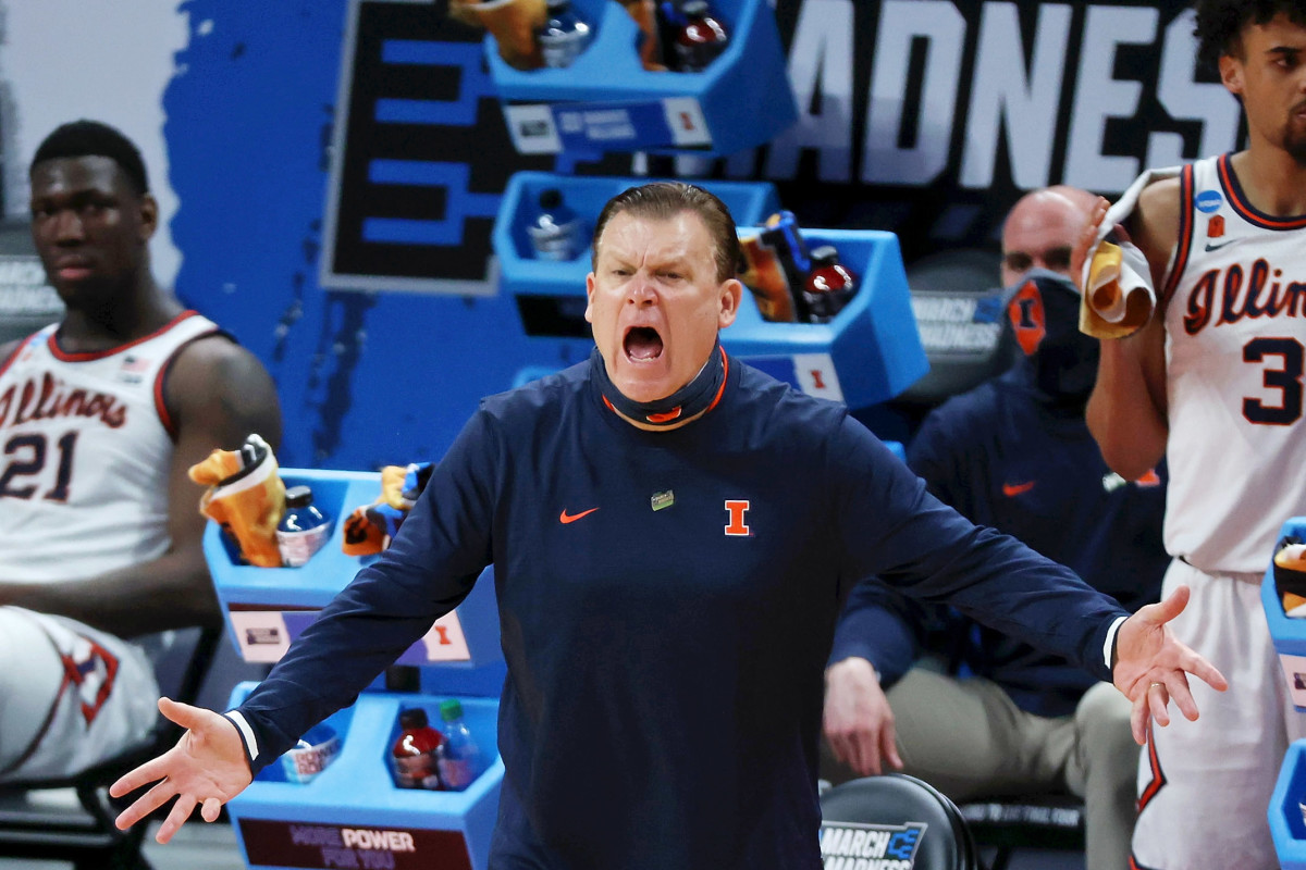 Illinois Fighting Illini head coach Brad Underwood reacts to a play against the Loyola Ramblers during the second half in the second round of the 2021 NCAA Tournament at Bankers Life Fieldhouse. The Loyola Ramblers won 71-58.