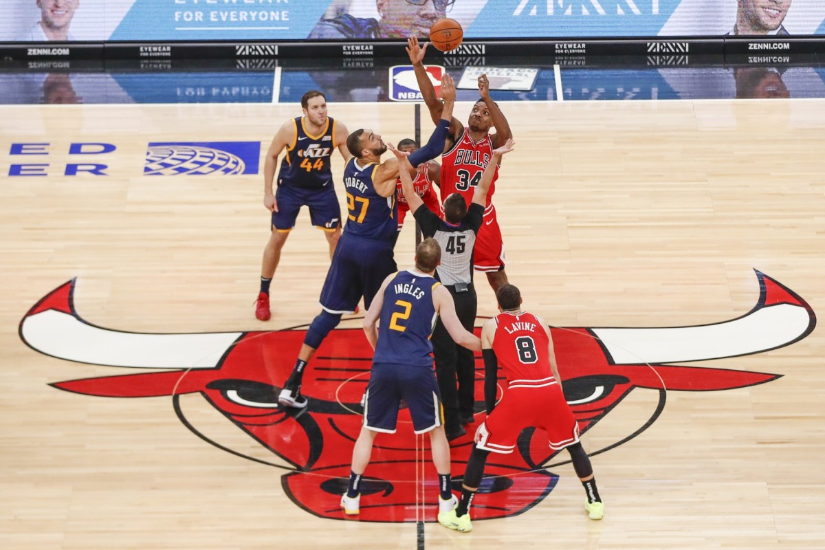 Tipoff between the Utah Jazz and Chicago Bulls
