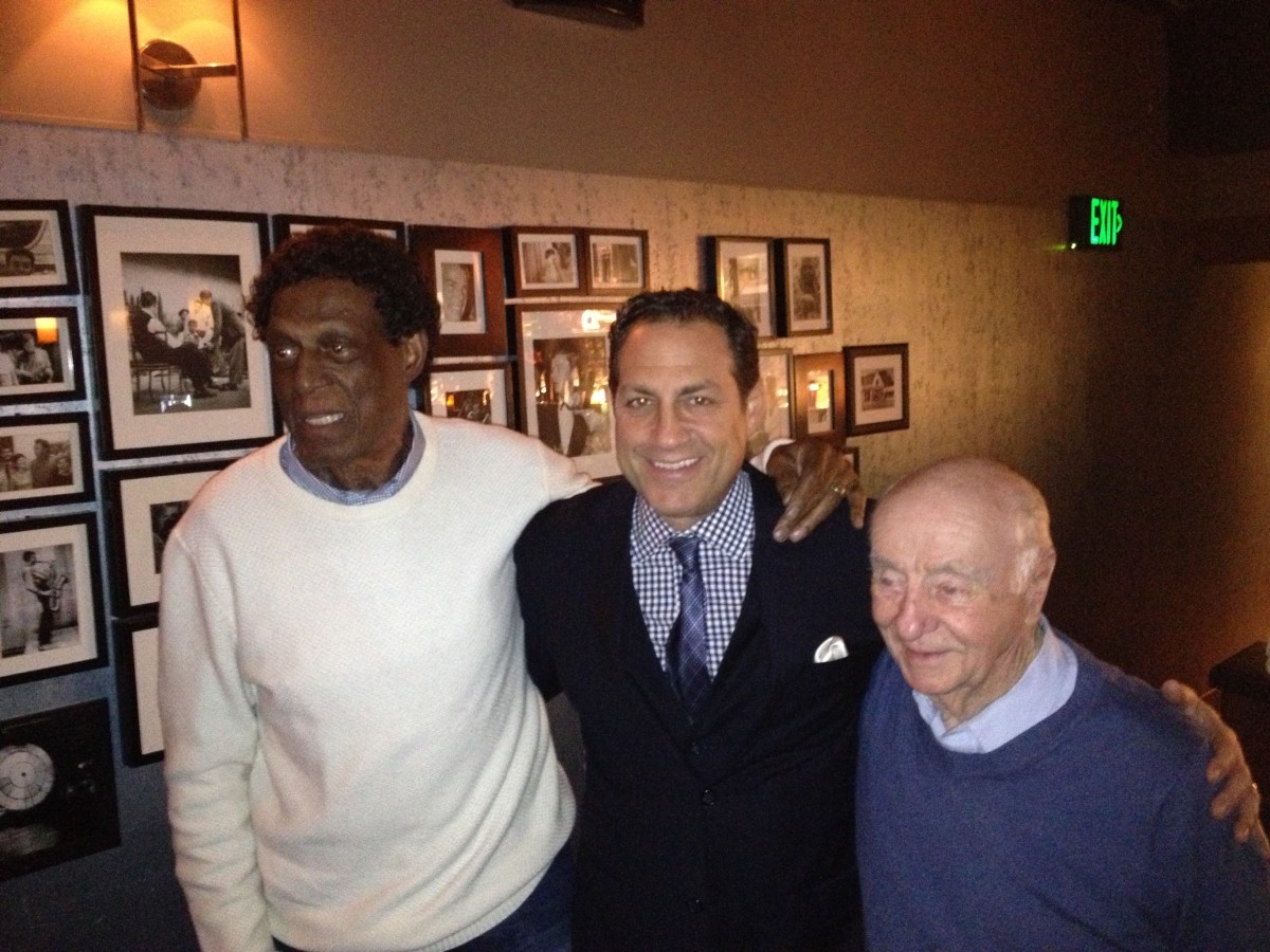 Elgin Baylor is joined by former UW player Al Moscatel and one-time SU coach John Castellani.