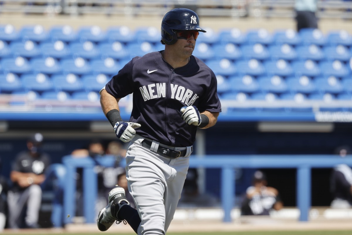 New York Yankees OF Mike Tauchman exits game calf injury - Sports  Illustrated NY Yankees News, Analysis and More
