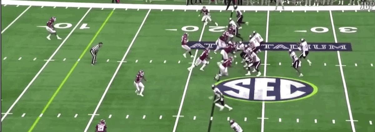 Here is one of his slant routes. Davis catches it in traffic and uses his YAC ability and breakaway speed to make yet another house call. 
