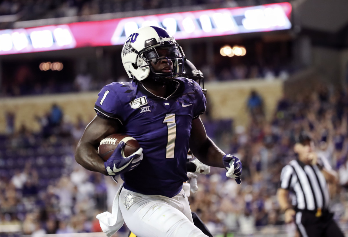TCU Horned Frogs wide receiver Jalen Reagor (1) scores a touchdown during the second half against the Arkansas-Pine Bluff Golden Lions at Amon G. Carter Stadium.