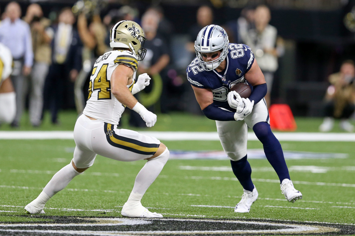 Sep 29, 2019; New Orleans, LA, USA; Dallas Cowboys tight end Jason Witten (82) is defended by New Orleans Saints outside linebacker Kiko Alonso (54) in the first quarter at the Mercedes-Benz Superdome. Mandatory Credit: Chuck Cook-USA TODAY Sports
