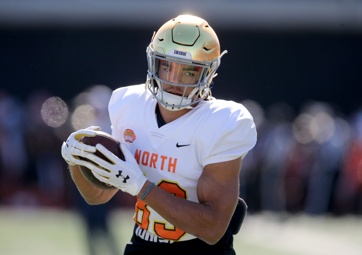 Jan 25, 2020; Mobile, AL, USA; North wide receiver Chase Claypool of Notre Dame (83) warms up before the 2020 Senior Bowl college football game at Ladd-Peebles Stadium.