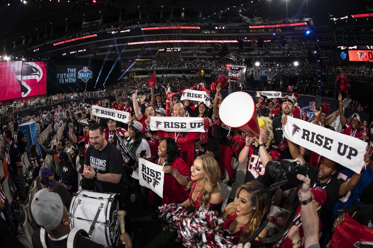 The Best Atlanta Falcons alltime draft pick Defensive Tackle Sports