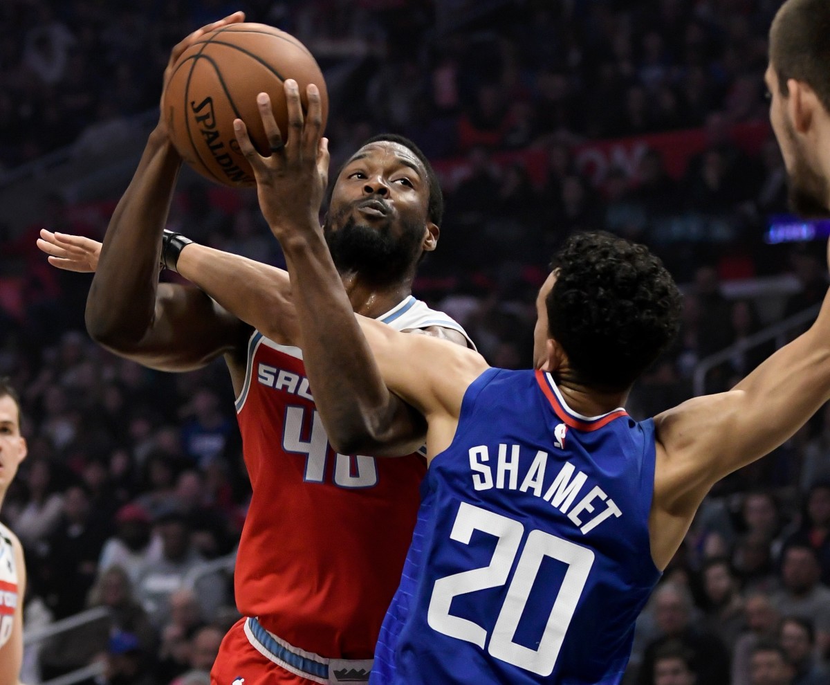 L.A. Clippers can't slow start, fall to Kings for third