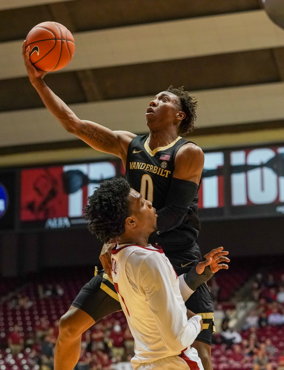 Vanderbilt's Lee Omitted from USBWA AllRegion Team Sports