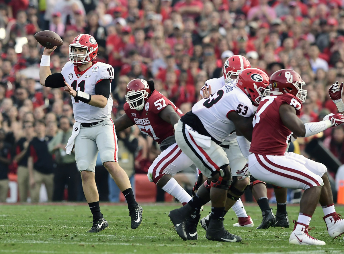 Jake Fromm helping to lead Georgia to a Rose Bowl victory in 2017
