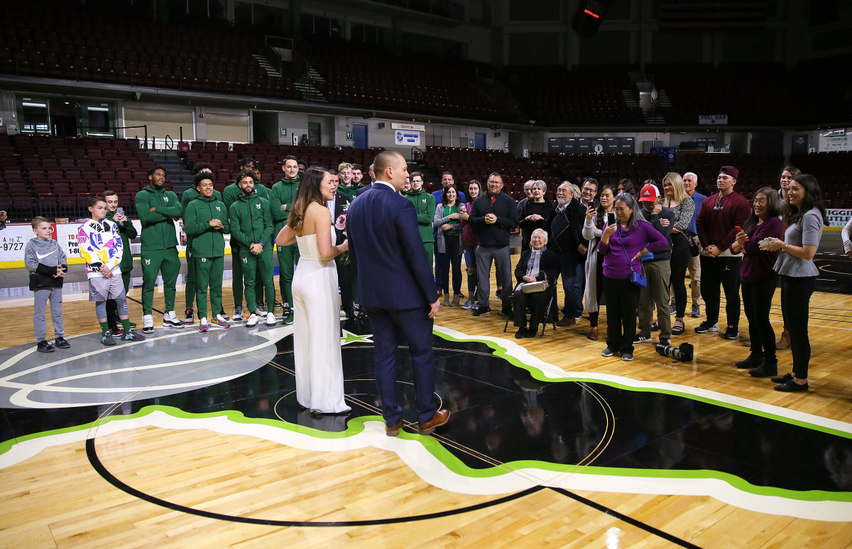 portland-state-wedding-family