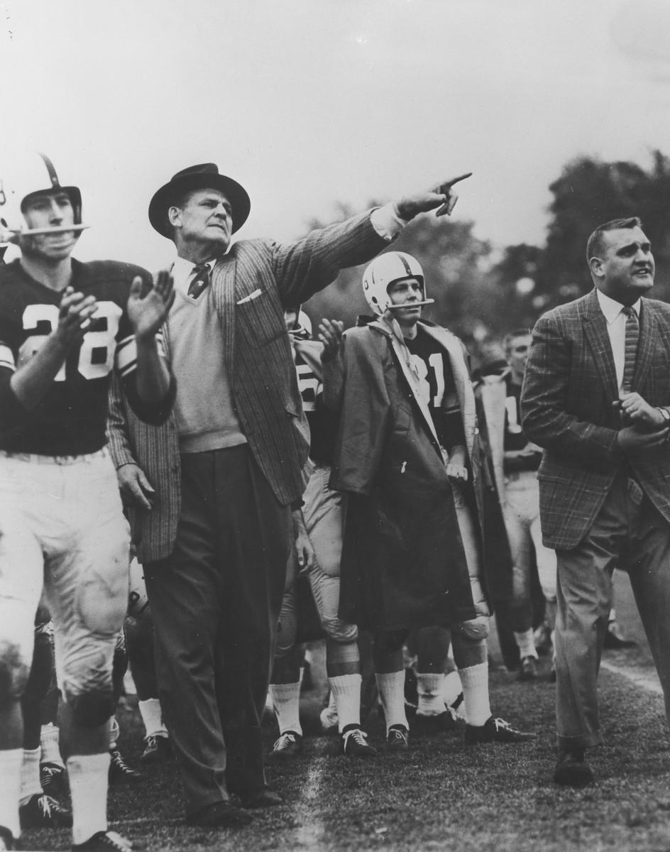 Throwback Thursday Paul W. "Bear" Bryant (19131983) Sports