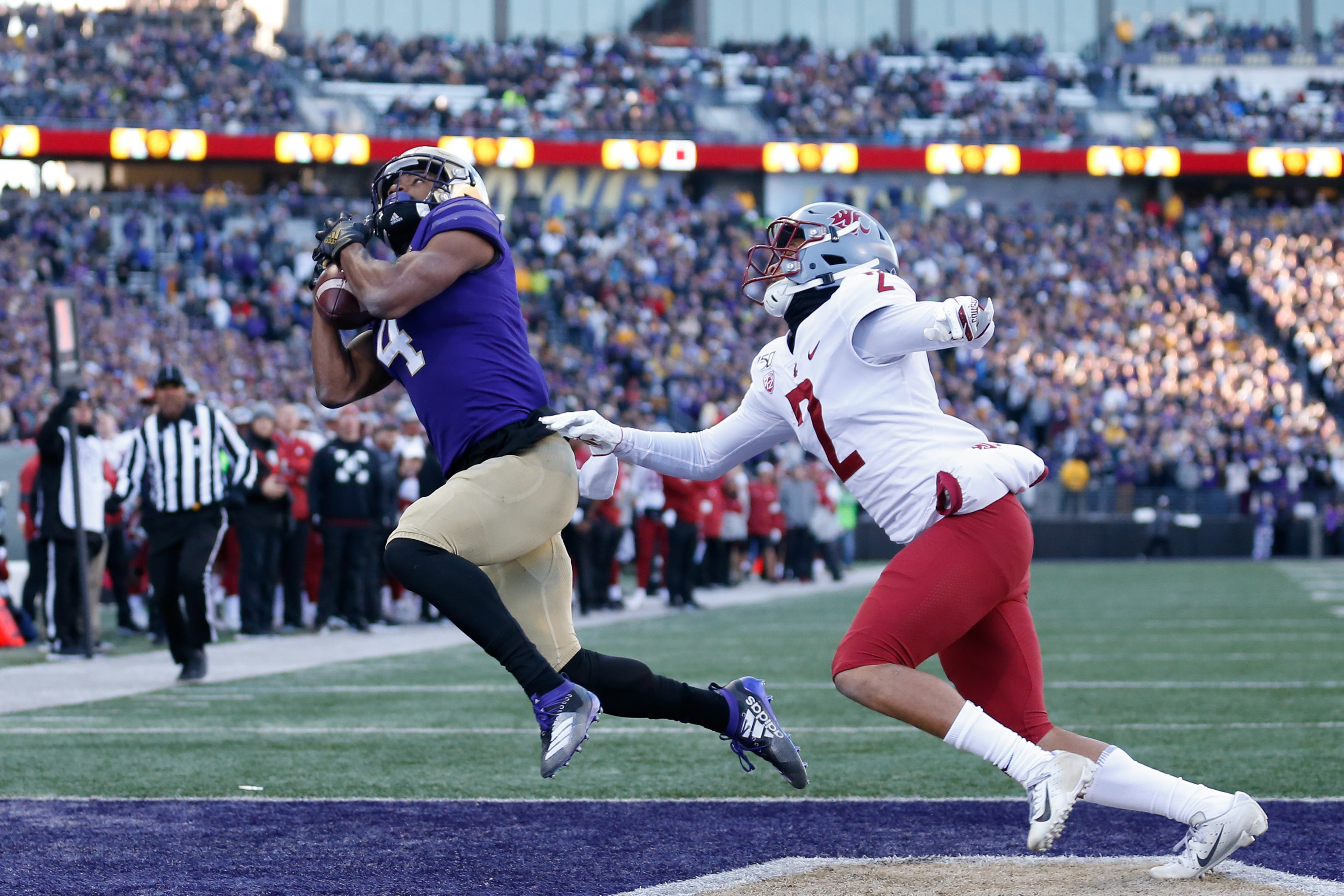 Husky Football Primer Bynum Caught Sirmon's First Completion, Looks