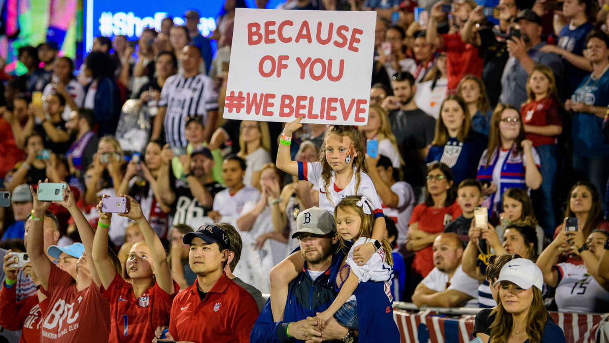 USWNT fans at the SheBelieves Cup