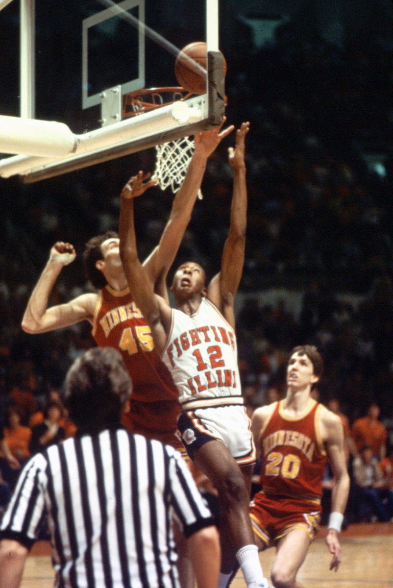 Former Illinois guard Derek Harper ranks 10th all-time in Illini history in assists and ranks 50th on the school’s all-time scoring list with 977 career points.