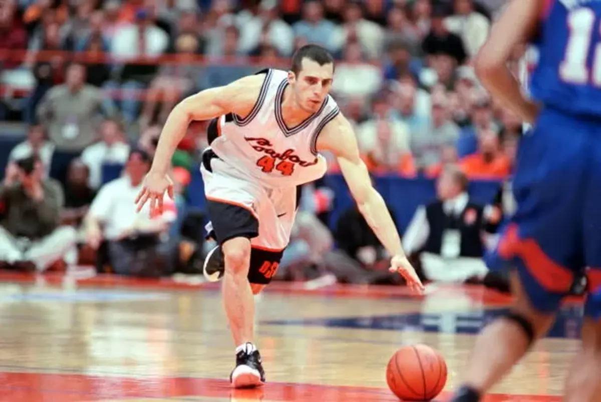 Gottlieb dribbles in the NCAA Tournament vs. Florida in Syracuse, NY.