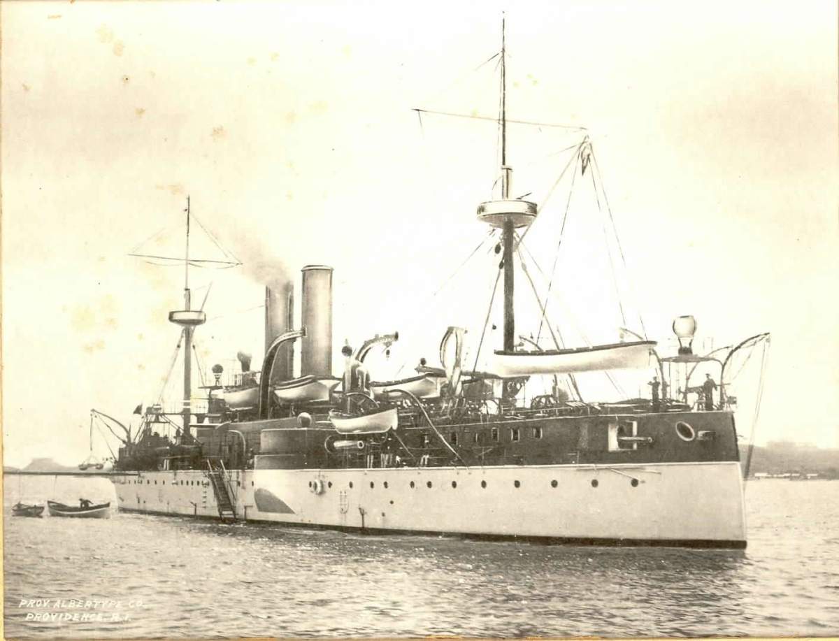USS_Maine_ACR-1_in_Havana_harbor_before_explosion_1898