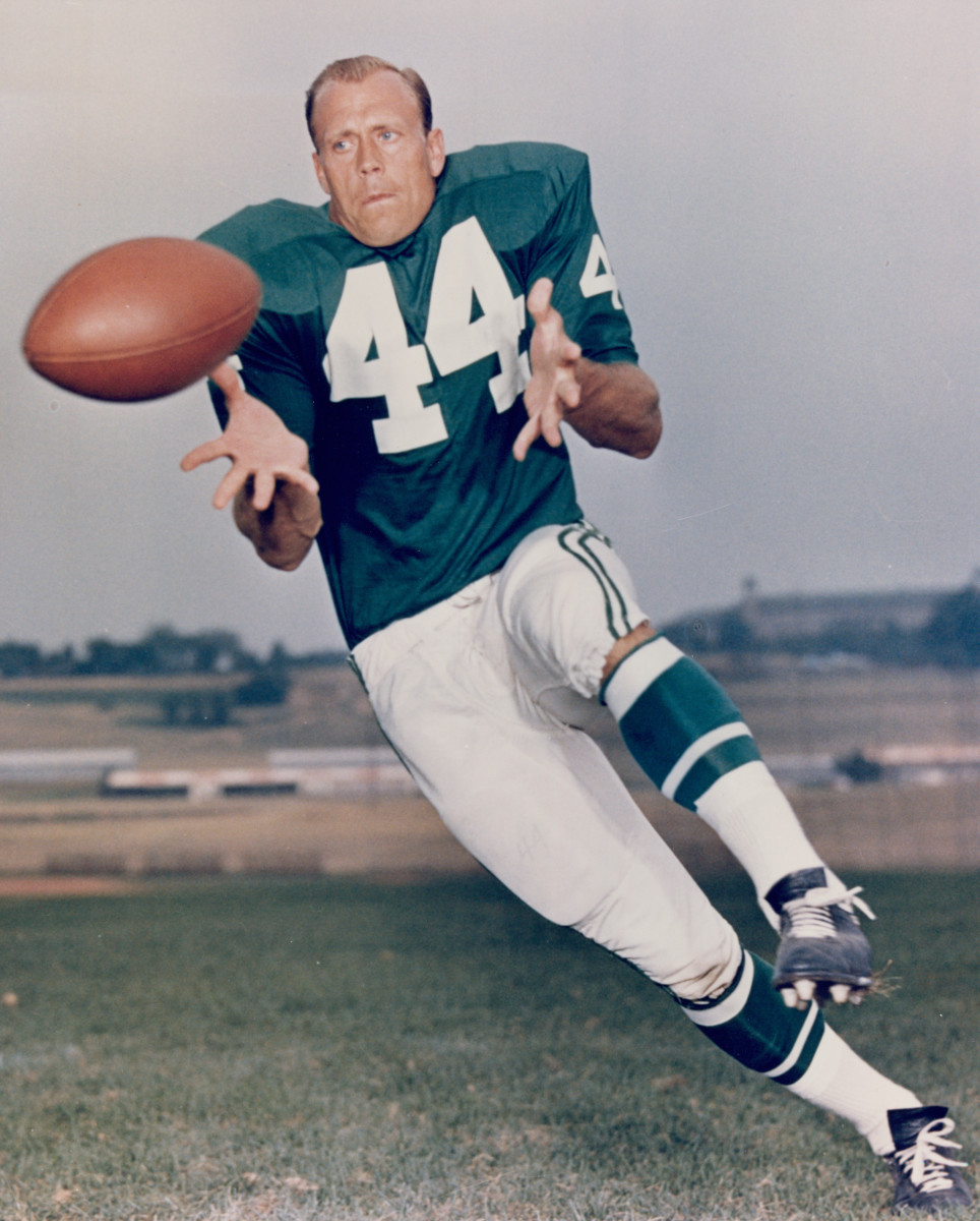 Hall of Fame Eagles tight end Pete Retzlaff passed away at the age of 88 on Friday