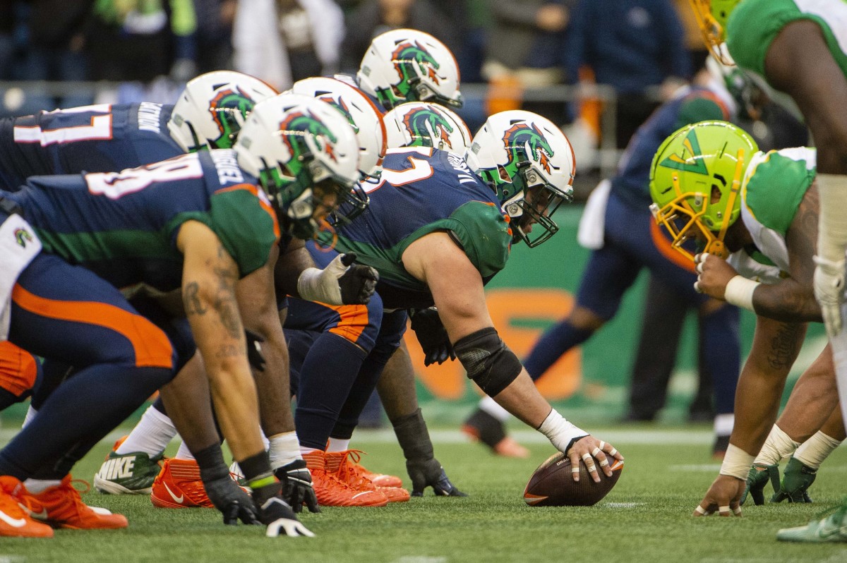 Seattle Dragons center Kirk Barron gets ready to snap the ball in an XFL game against Tampa Bay last month. (USA TODAY Sports)