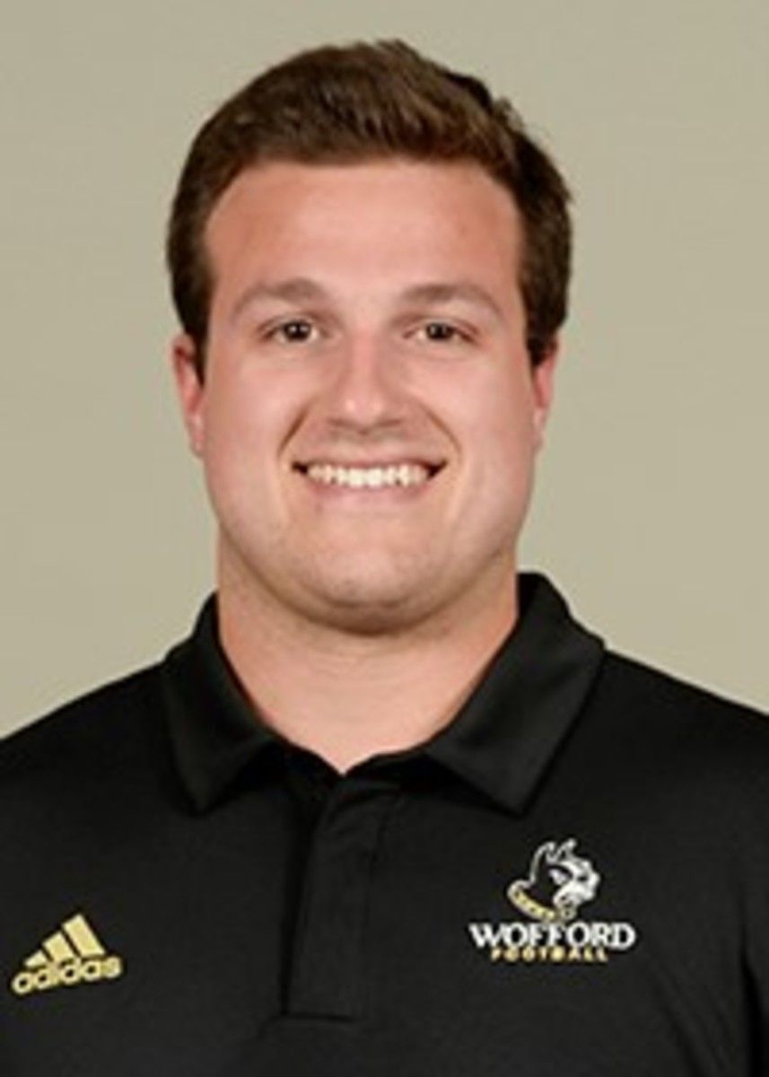 Blake Jeresaty, a 2019 Associated Press All-America selection, has committed to playing at Illinois in 2020.