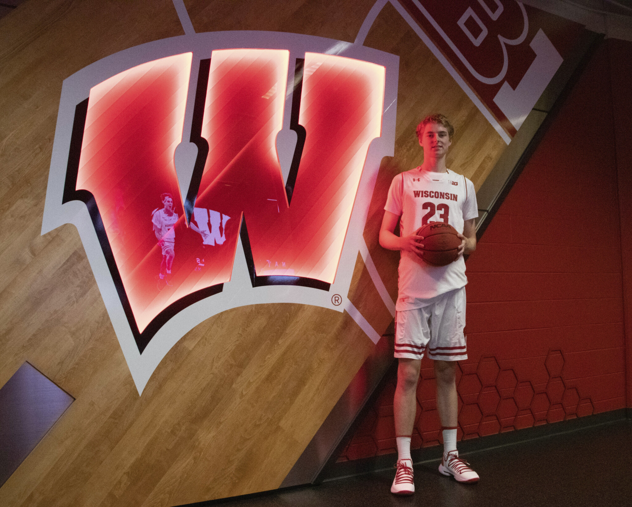 Wisconsin Basketball 2020 Center Steven Crowl Breakdown, Analysis