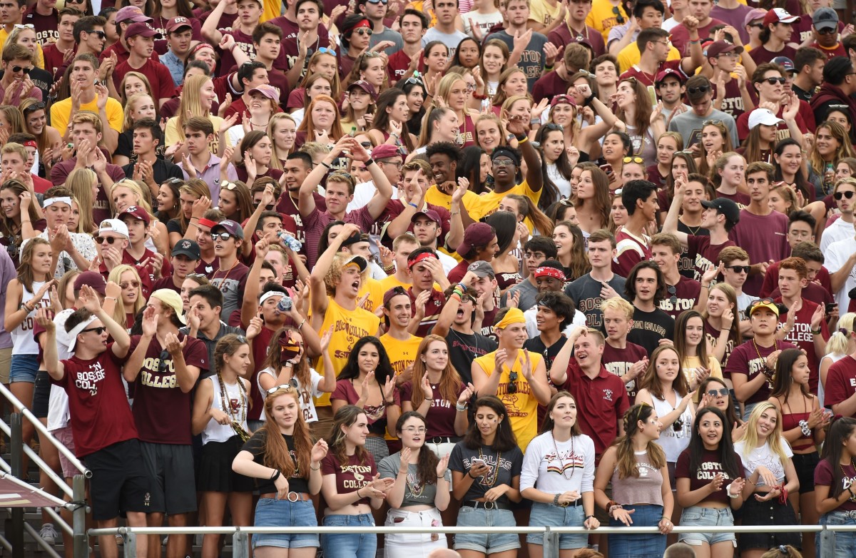 Betting on Attendance. Vegas Odds Set For College Football Sports