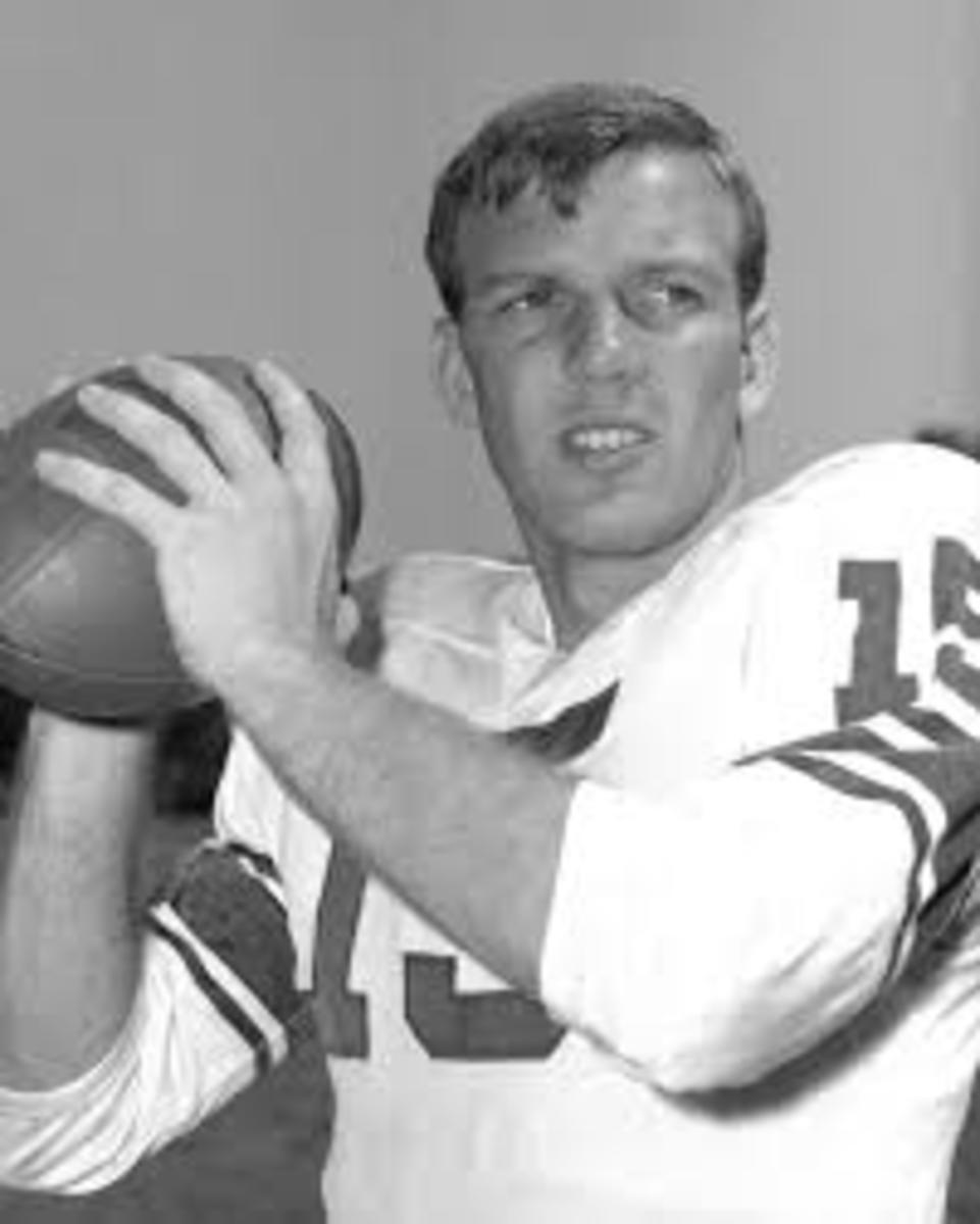 Alabama quarterback Mal Moore