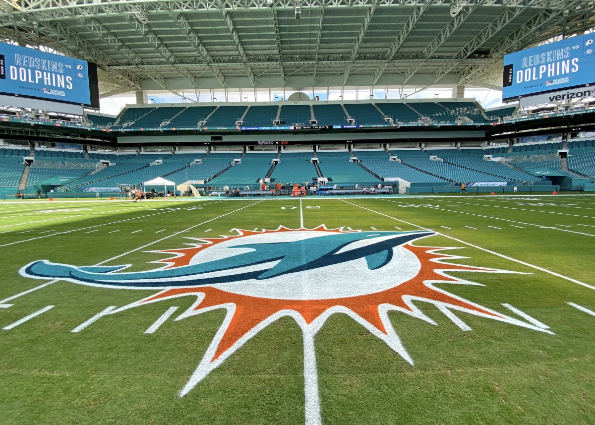 Miami Dolphins Latest Team Linked To Offensive Tackle In Top 10 Picks